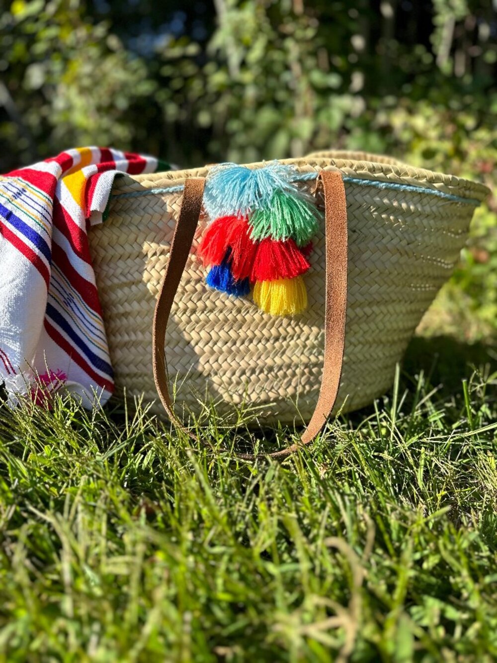 NEW handmade beach basket, picnic basket, straw bag, shopping basket